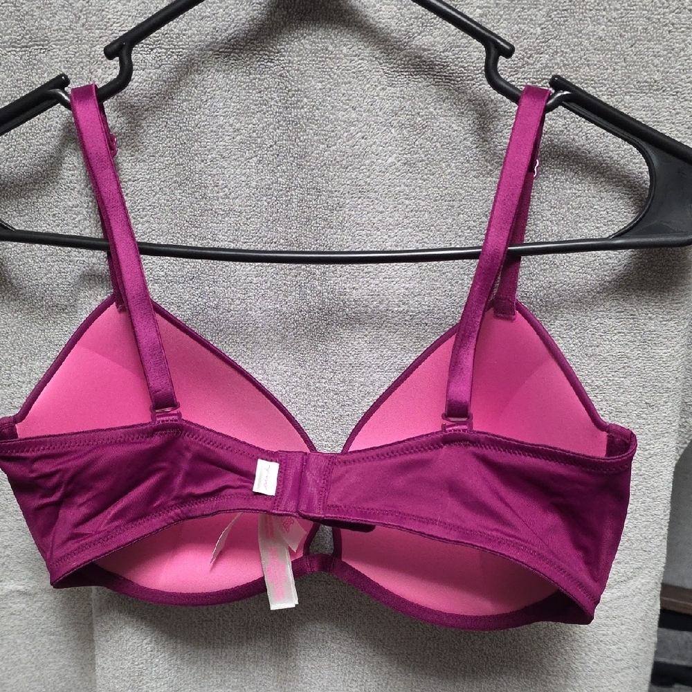 PINK Victoria's Secret Magenta Bra - Picture 2 of 3